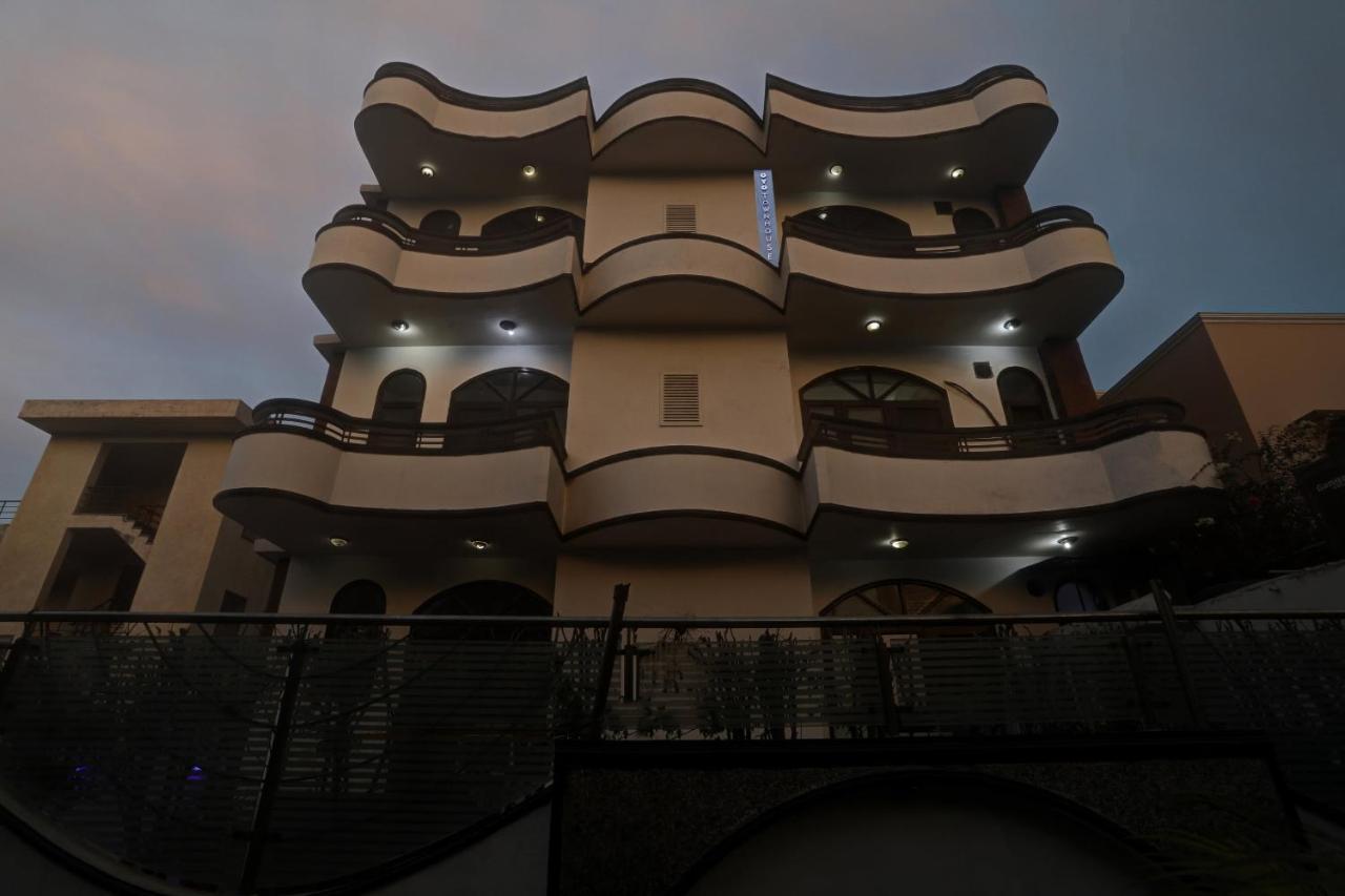 Hotel Townhouse The Premier View Near Iskcon Temple Noida Exteriér fotografie
