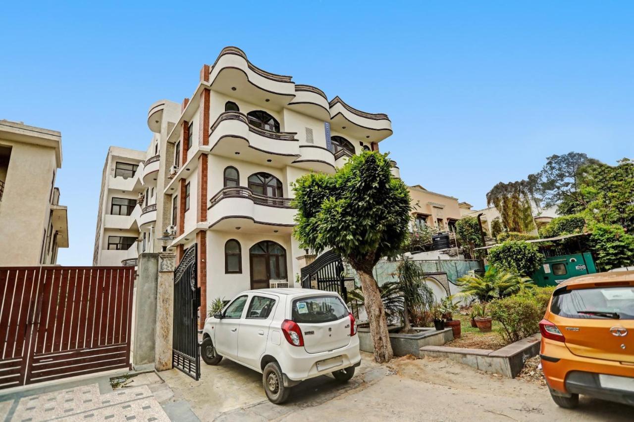 Hotel Townhouse The Premier View Near Iskcon Temple Noida Exteriér fotografie