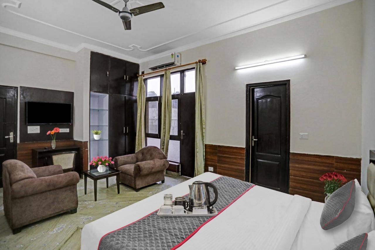 Hotel Townhouse The Premier View Near Iskcon Temple Noida Exteriér fotografie