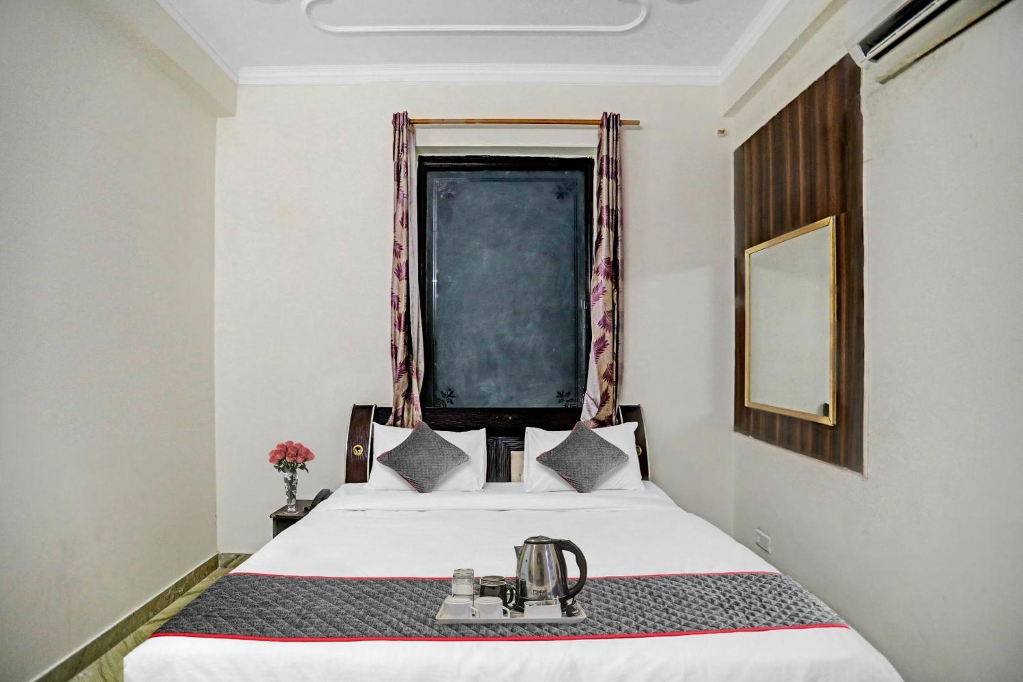 Hotel Townhouse The Premier View Near Iskcon Temple Noida Exteriér fotografie