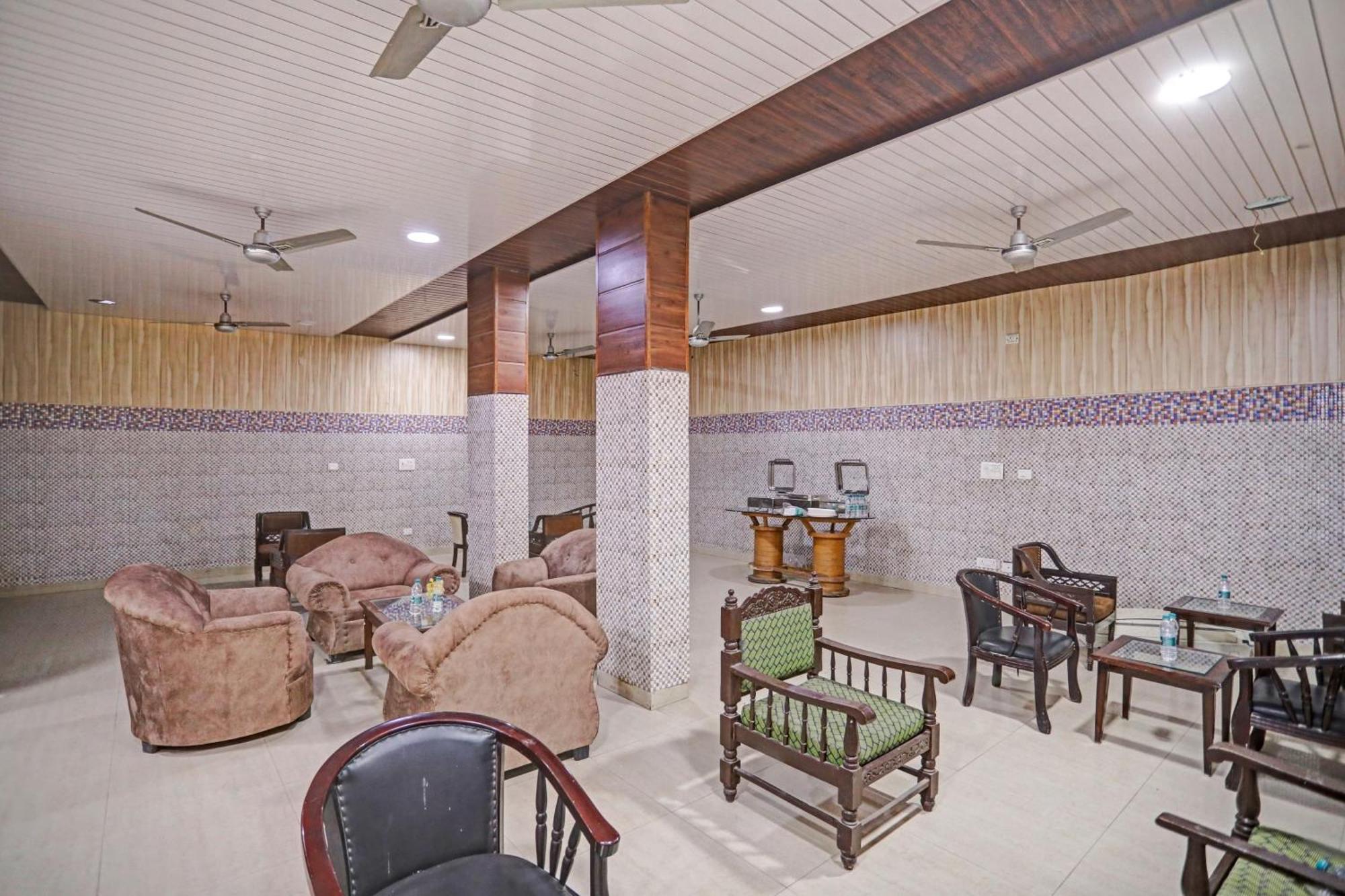 Hotel Townhouse The Premier View Near Iskcon Temple Noida Exteriér fotografie